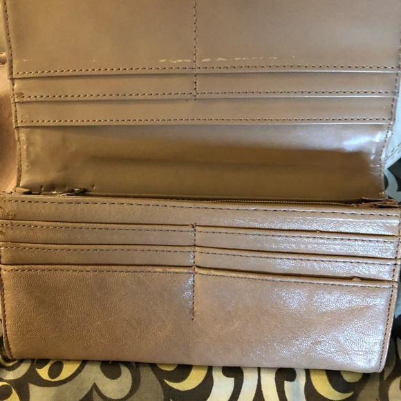 Matching Guess handbag and wallet - Picture 5 of 6